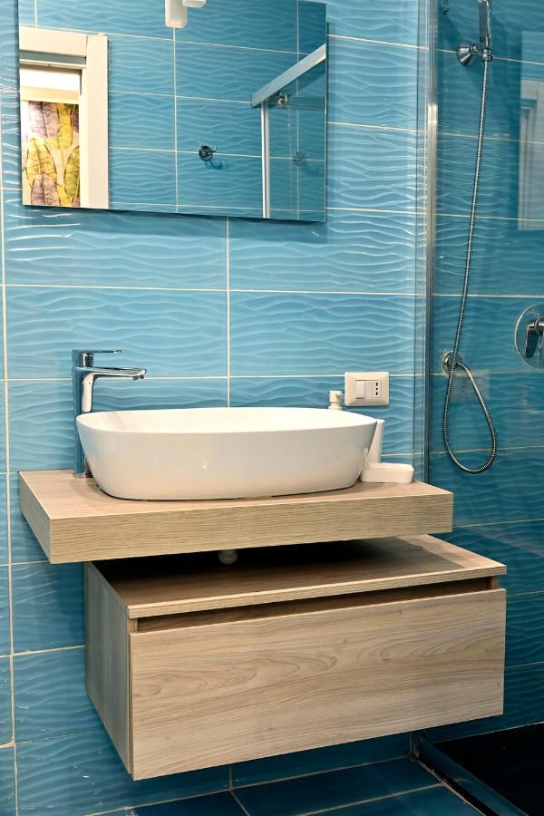 Saki Home Napoli Bagian luar foto